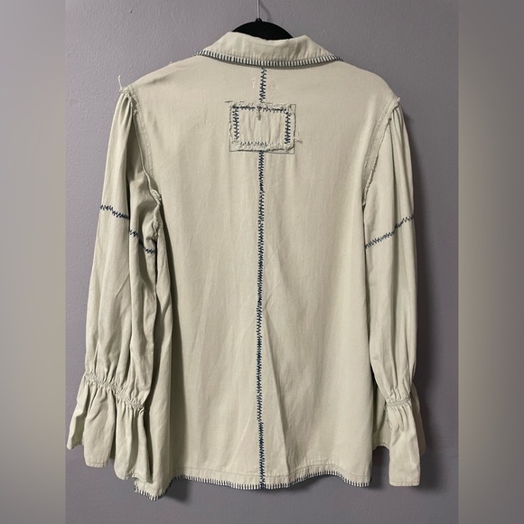 NWOT POL Blazer with Contrasting Stitching and Ruffle Sleeves in Sage.Size Small - Picture 2 of 8